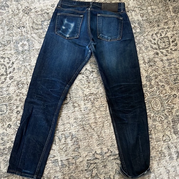 Naked & Famous - Weird Guy - 32 - Picture 3 of 4